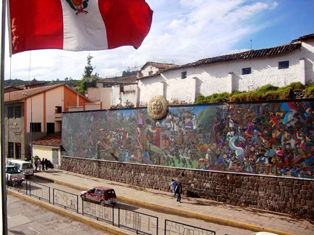 Uno de los murales más grandes de América del Sur se encuentra en Cusco